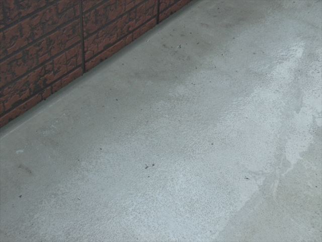 ベランダ床洗浄後