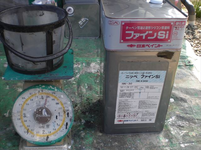 日本ペイント　ファインSIで破風板と水切りの着色仕上げ　土浦市