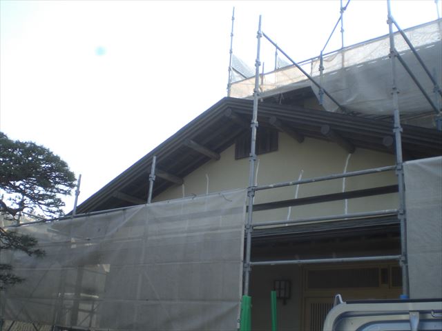 水戸市三湯町で塗り替え作業前に行う高圧洗浄作業をしてきました
