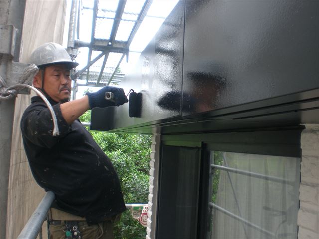破風板仕上げ塗り