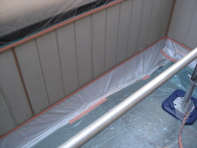 O邸ベランダ内側壁上塗り前