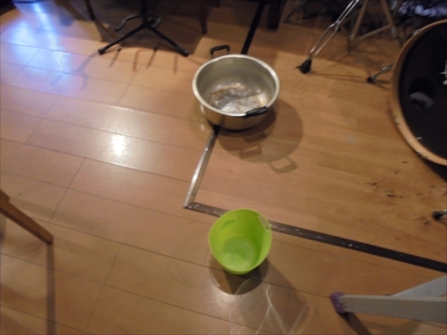 雨漏りたらい