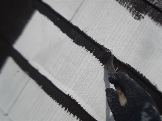 S邸屋根1回目上塗り