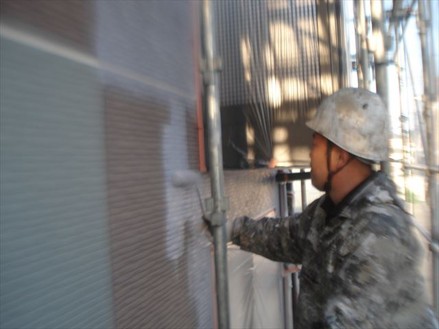 水戸APT外壁下塗り
