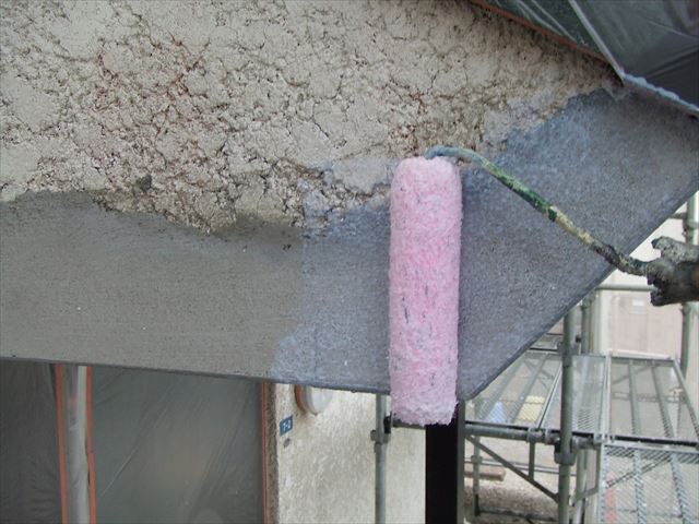 日立市久慈町／で外壁下地吹付けと下塗りをしてきました。