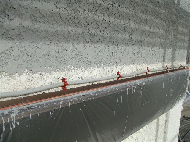 配線金具錆止め塗装