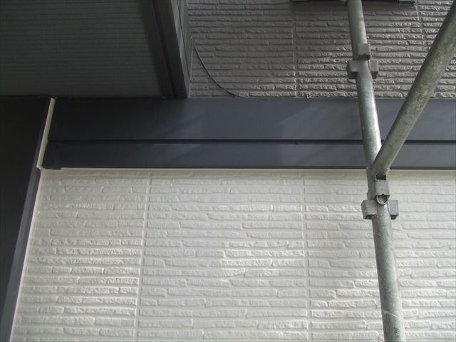 １、2階の外壁吹付け後