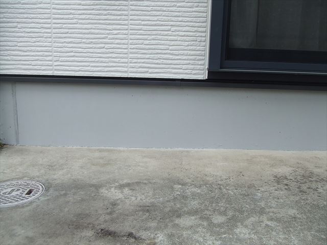 基礎モルタル塗装後