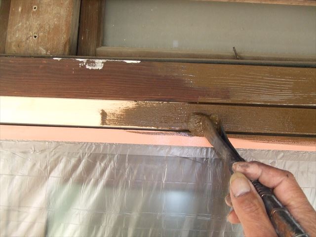 外部木枠塗装中