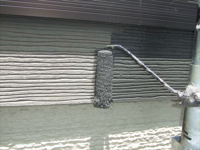 軒天塗装、破風板塗装、樋塗装、幕板塗装の作業をして来ました。