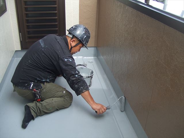 ベランダ床防水塗装、アトレーヌ