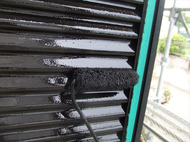 雨戸塗装、コスモマイルドシリコン2
