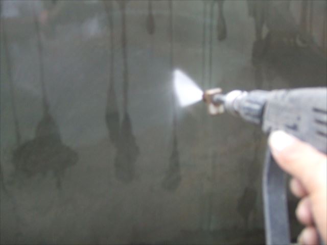アクリル板、高圧洗浄