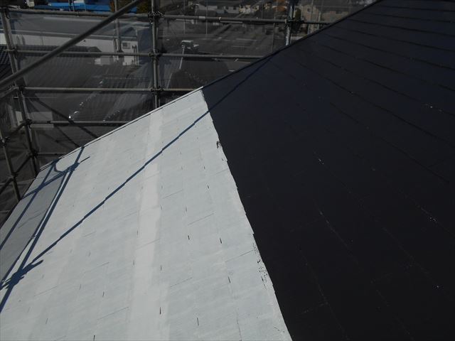 Ｉ様邸屋根上塗り１回目