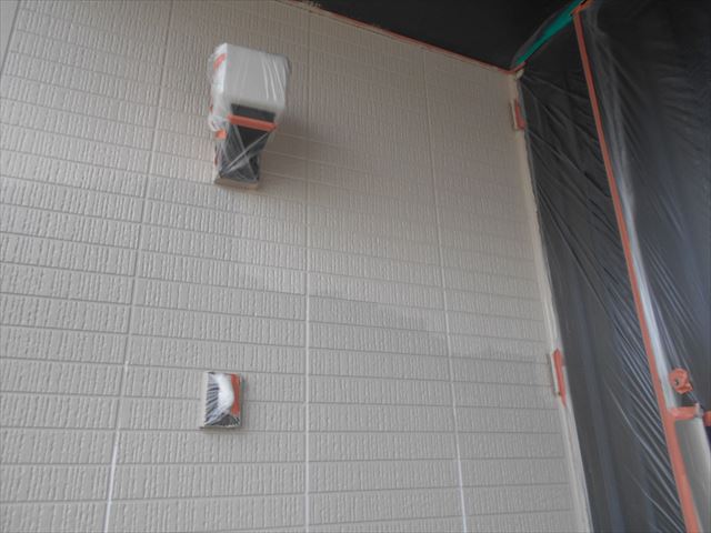 那珂郡東海村村松/外壁上塗り（仕上げ）付帯部下塗り着色１回目