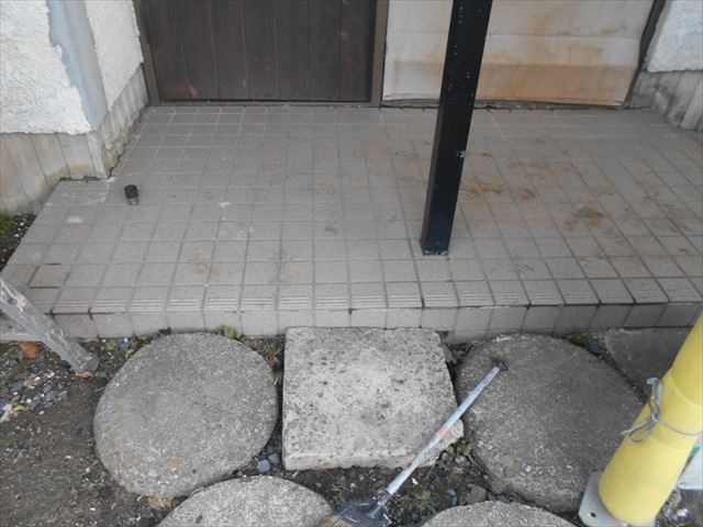 S邸玄関前養生前