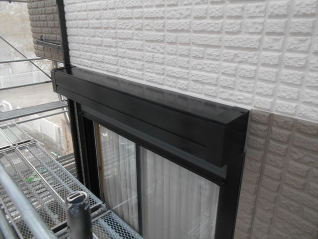 S邸シャッターBOX中塗り後