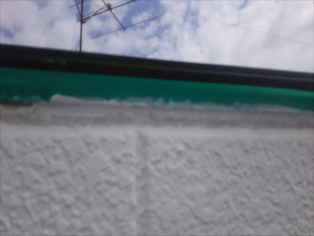 ベランダ笠木下穴埋め後