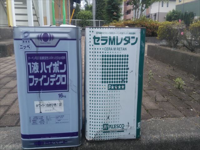 水戸市内のレオパレスで鉄骨枠の塗装を行いました。