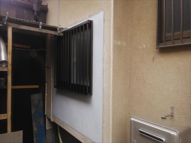 土浦市のお宅で外壁の補修塗装を行いました。