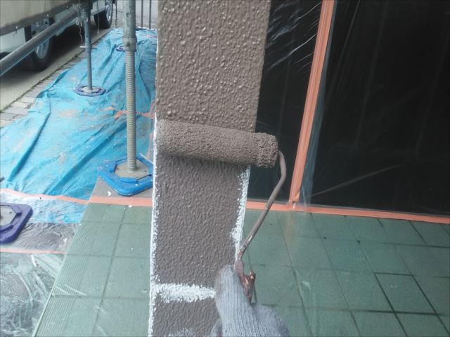 玄関柱塗装