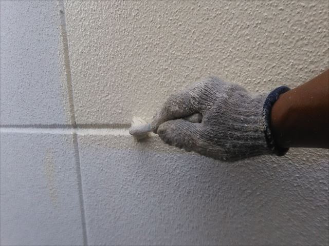 外壁着色上塗り1回目