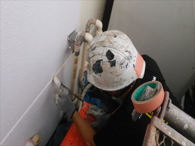 外壁着色上塗り1回目