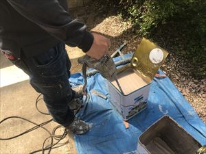 塗料 撹拌中