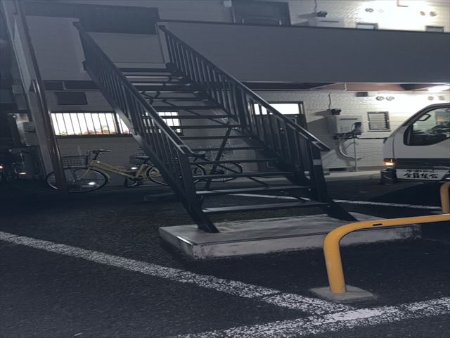 神栖アパート階段照明無し