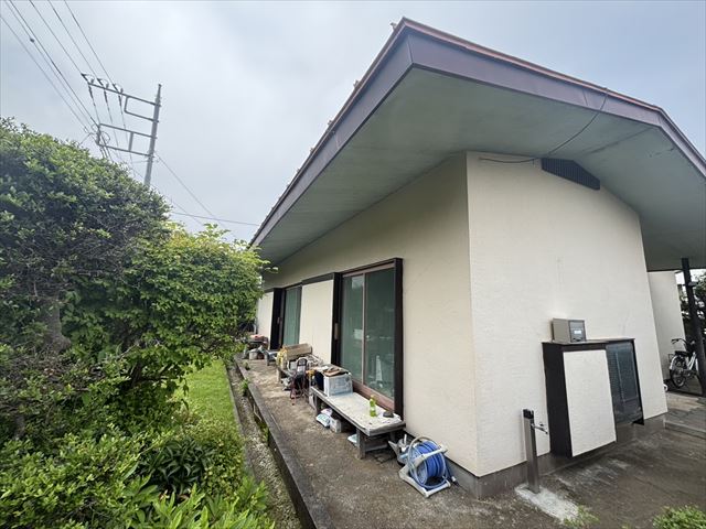 水戸市内で30坪声の建物の屋根、外壁の調査と御見積に行ってきました。