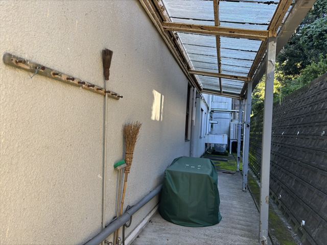 通路側外壁の様子