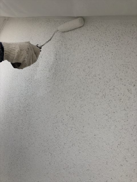 下塗り ローラー