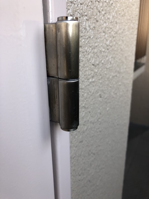 丁番 塗料剥ぎ