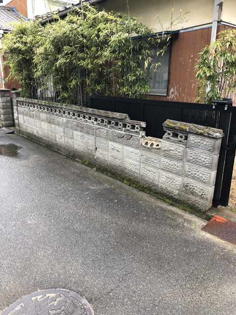 今治市で境界ブロック積み直し工事をしました。