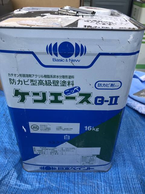 西条市外壁塗装工事。軒天補修が終わりましたので軒天の塗装をしていきます。
