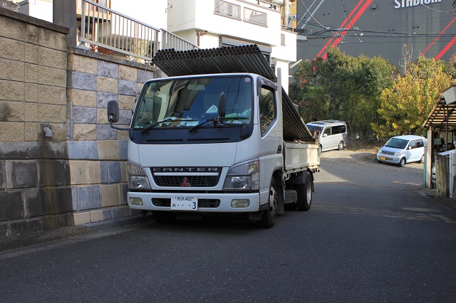 入間市 外壁塗装 単管足場 狭小物件