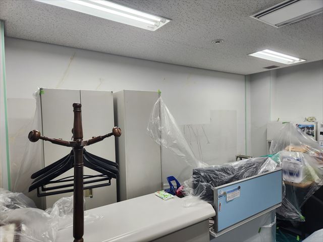 ロッカーやデスクに養生