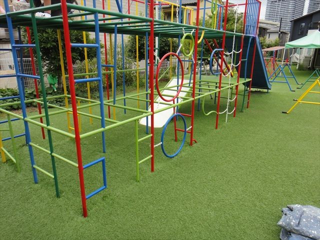 塗装後の遊具
