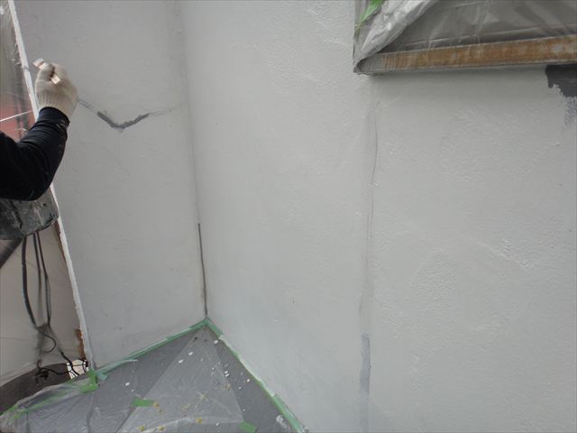 砂壁状塗料で塗布