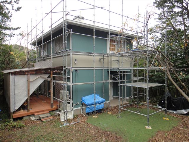 外壁塗装後の外観と足場解体前の最終確認