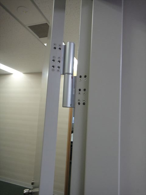 ヒンジ交換後