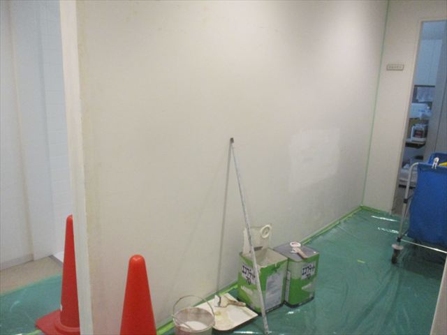 壁のパテ処理２回目