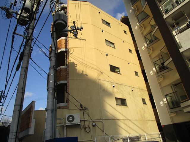 マンション西面