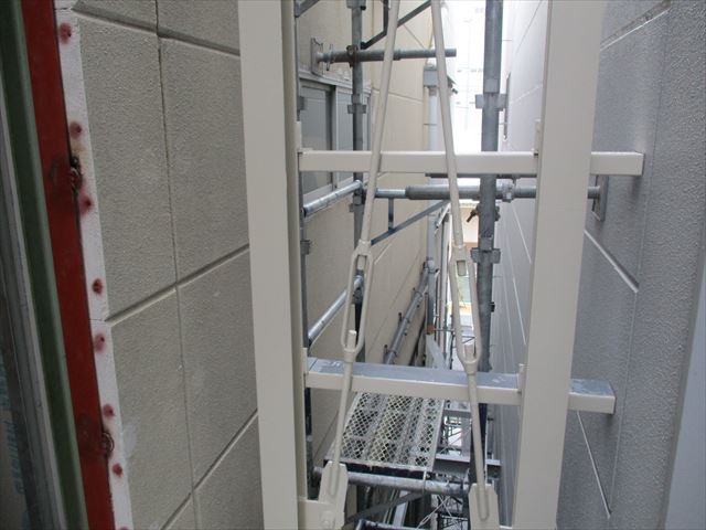 2階渡り廊下の鉄骨