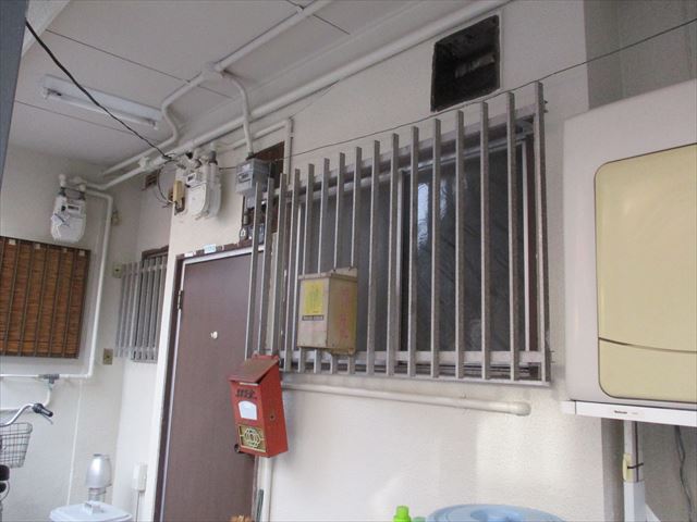 玄関壁の上塗り