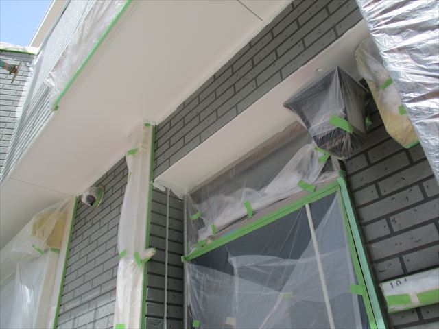 入口の塗装養生