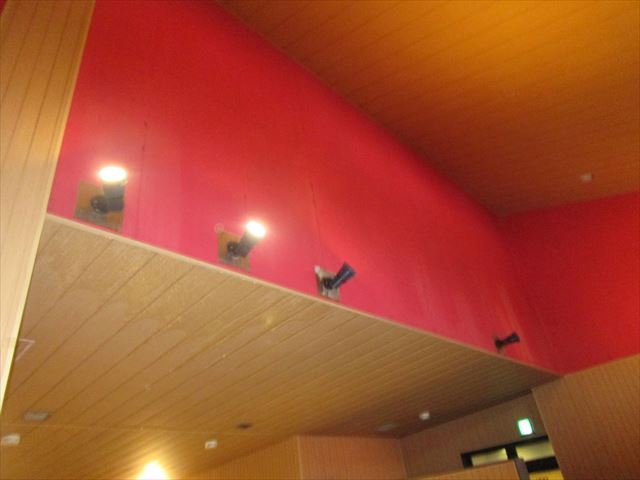 塗装する前の赤壁
