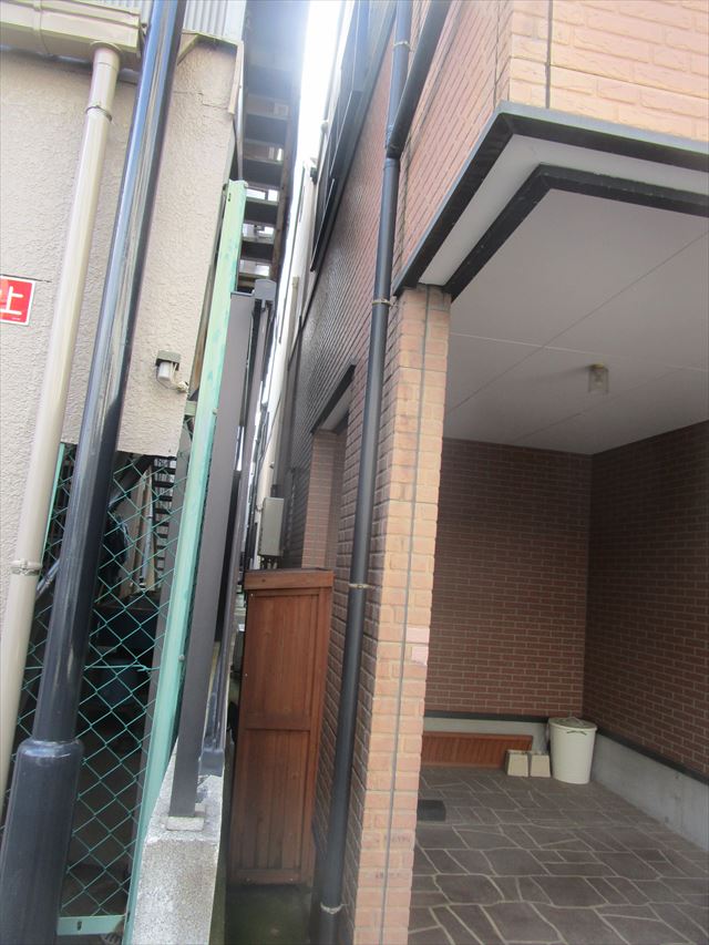 横が狭い境界