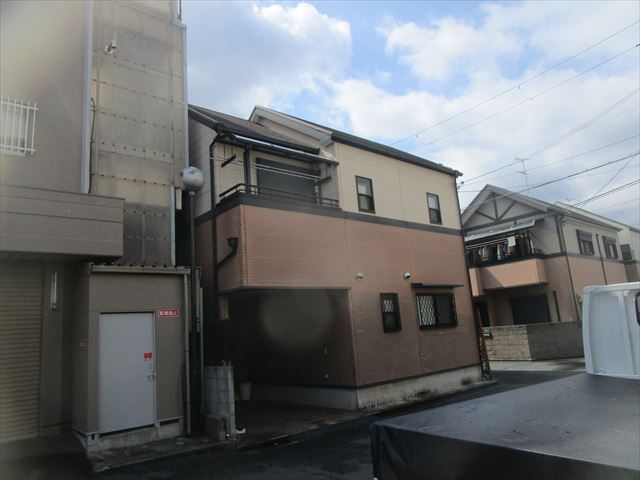 角地に立つ戸建