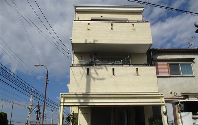 正面サイディング壁